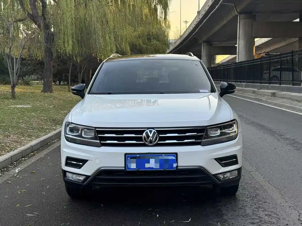 Volkswagen Tiguan L 2019 — фото 2
