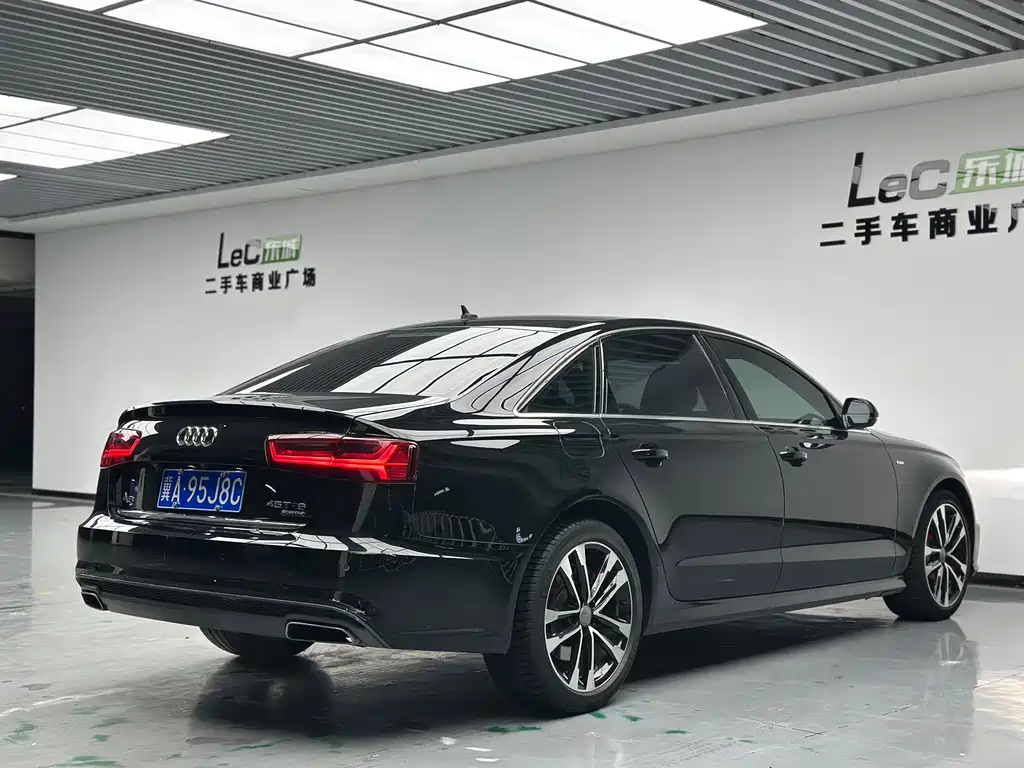 Audi A6L 2018 — фото 4