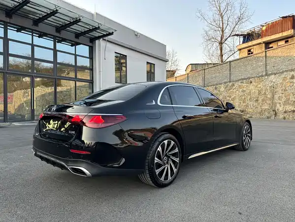 Mercedes-Benz E-Class 2025
