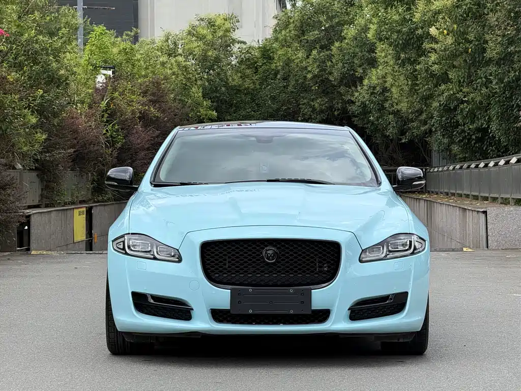 Jaguar XJ 2017 — фото 2