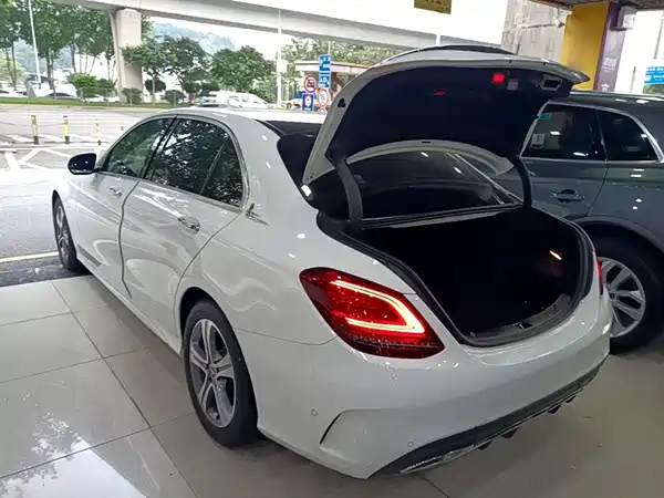 Mercedes-Benz C-Class 2021