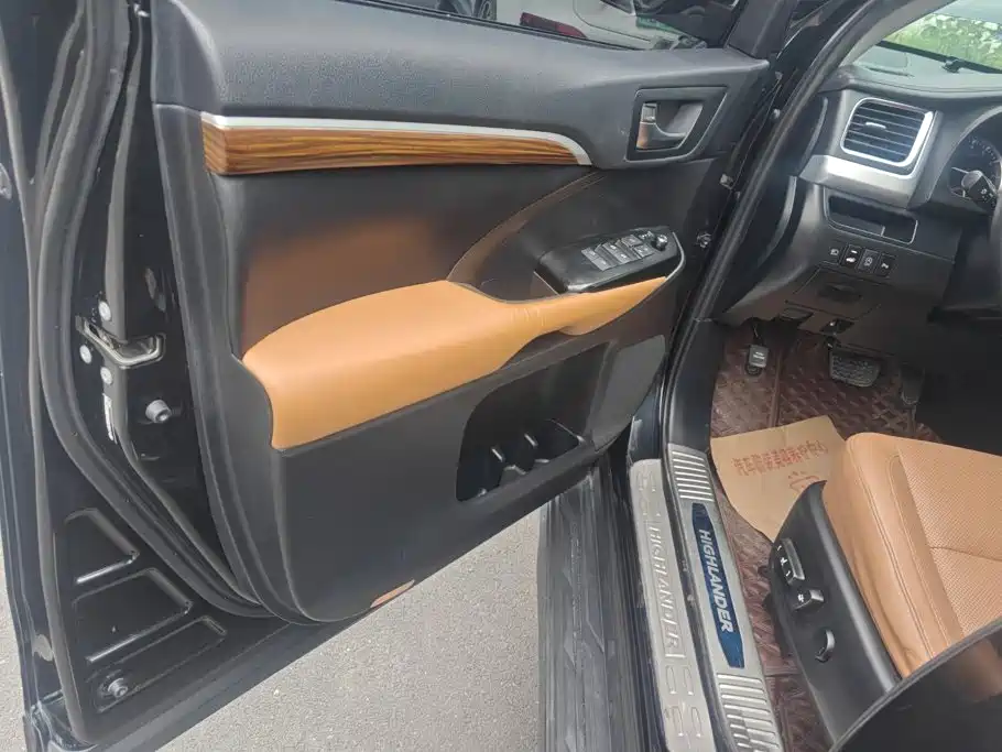 Toyota Highlander 2021