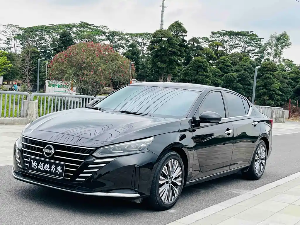 Nissan Teana 2023 — фото 1