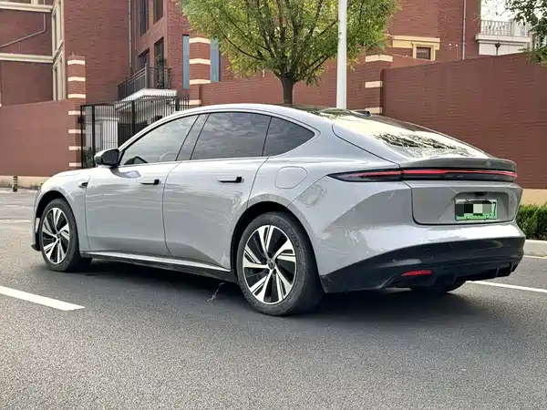 NIO ET5 2023