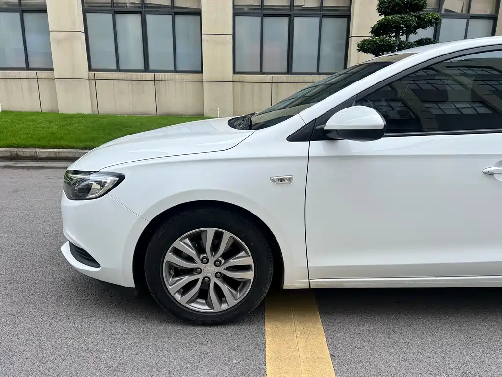 Buick Excelle 2020