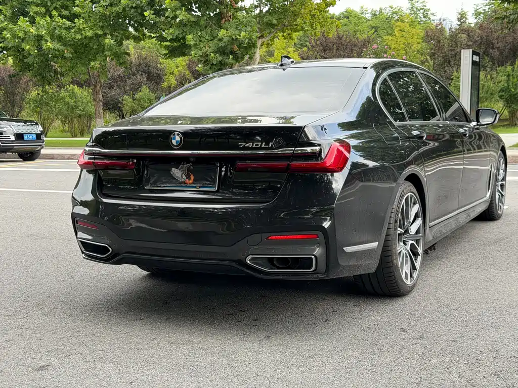BMW 7 Series 2021 — фото 15