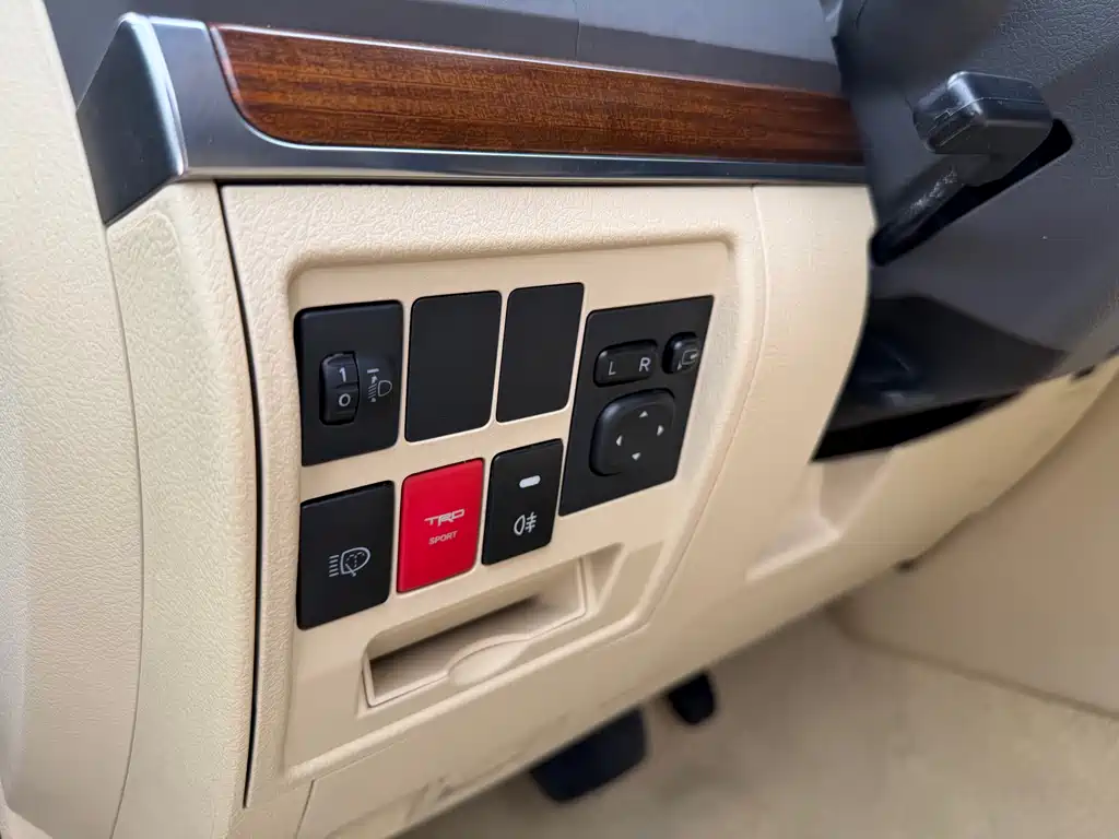 Toyota Land Cruiser 2017 — фото 14