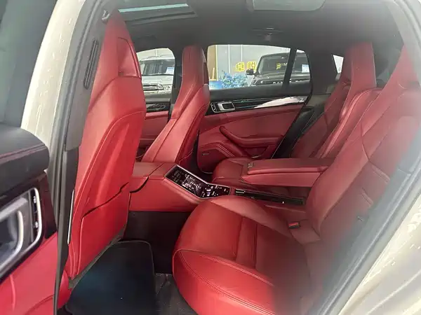 Porsche Panamera 2020