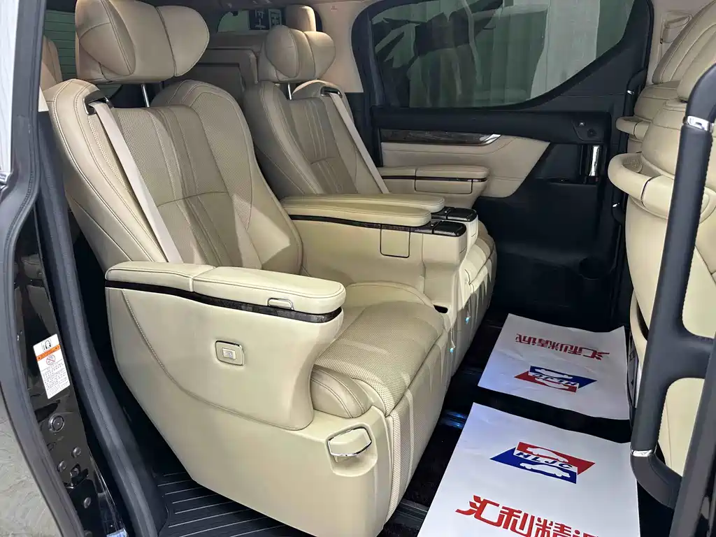 Toyota Vellfire 2021 — фото 19