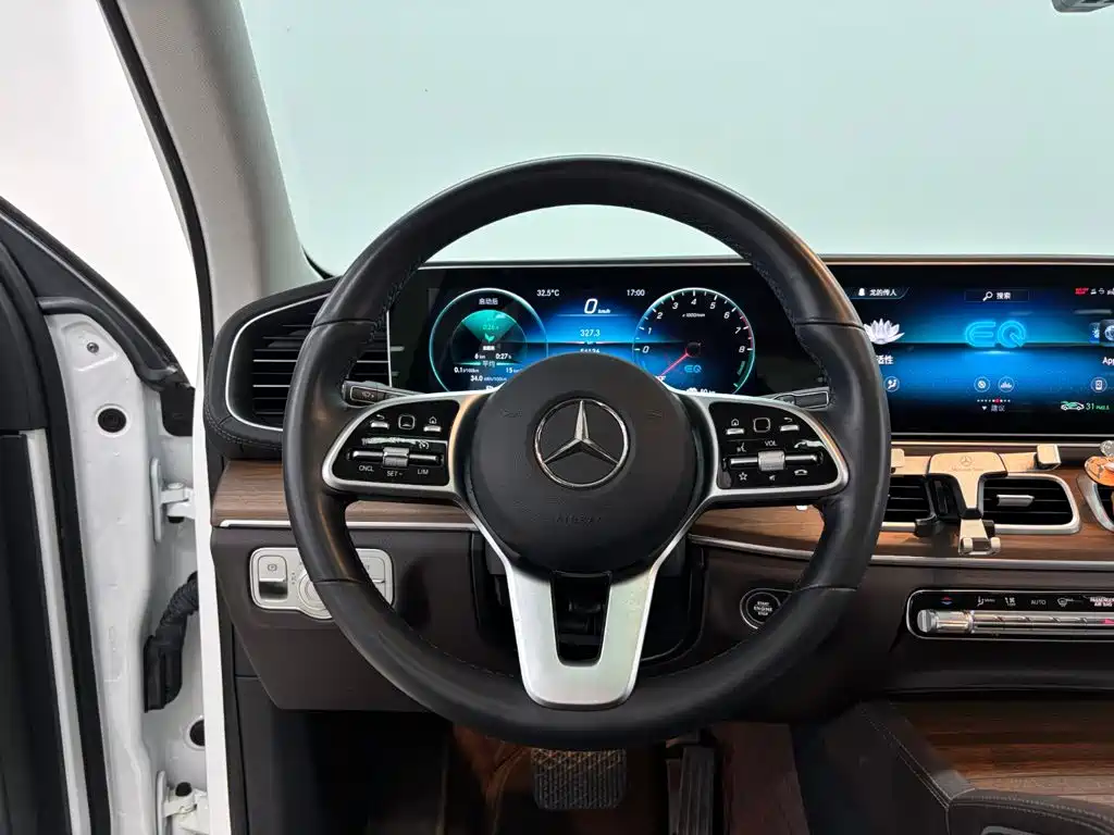 Mercedes-Benz GLE New Energy 2021 — фото 15