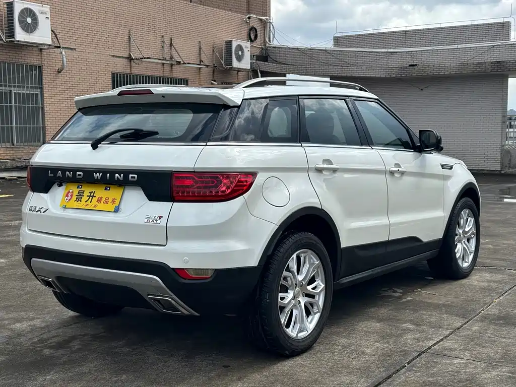Landwind X7 2015 — фото 5