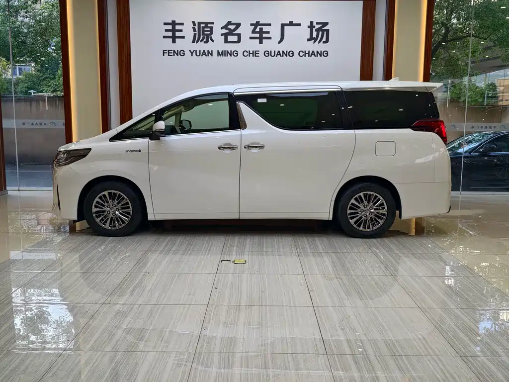 Toyota Alphard 2020 — фото 24