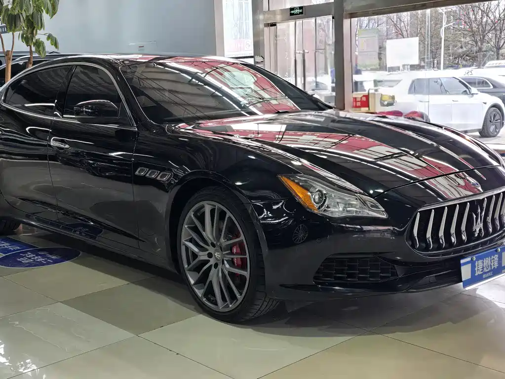 Maserati Quattroporte 2017 — фото 1