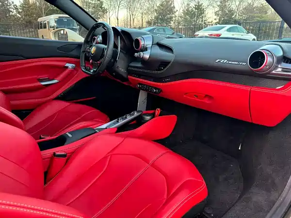 Ferrari F8 2019