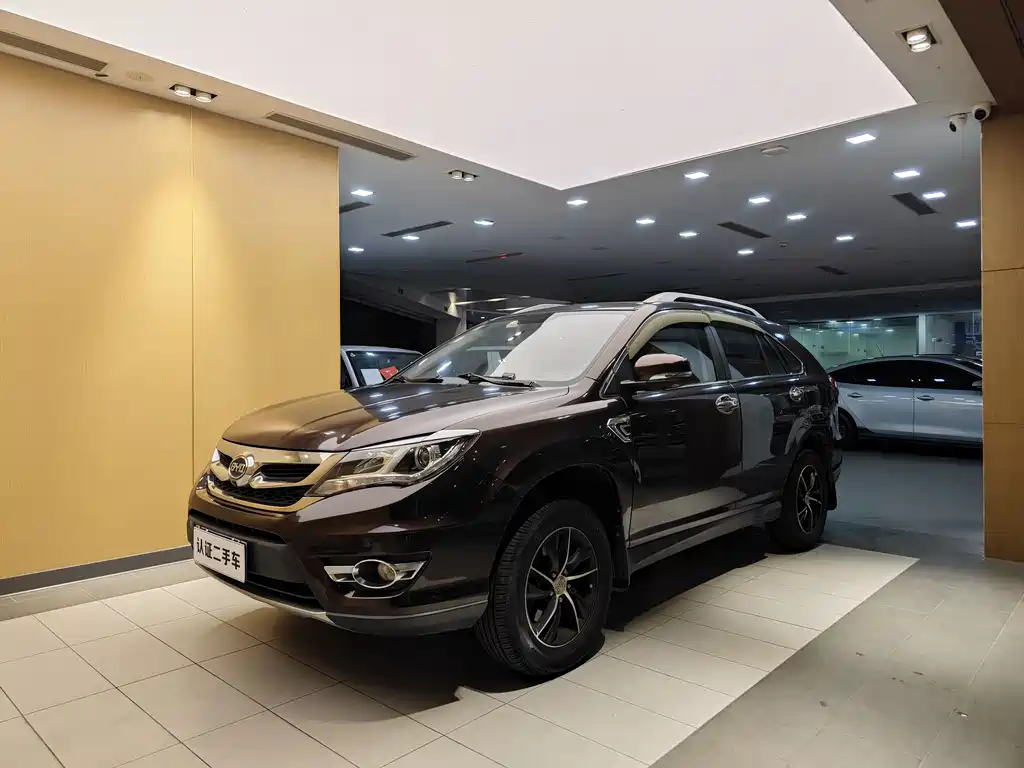 BYD S7 2015