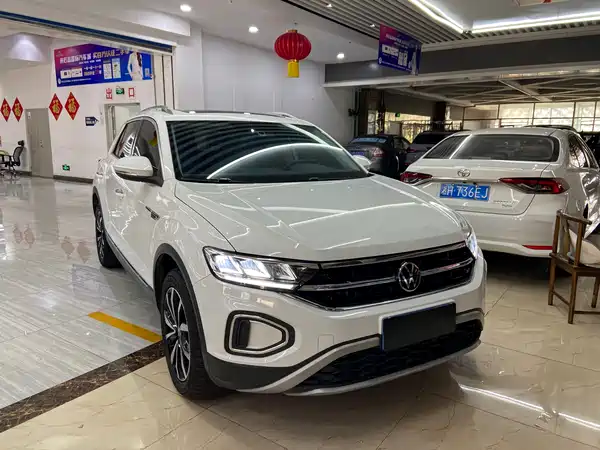 Volkswagen T-Roc 2023