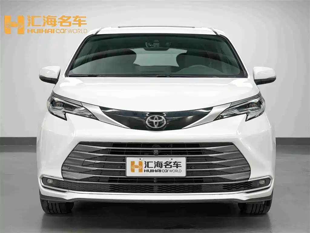 Toyota Sienna 2025 — фото 2