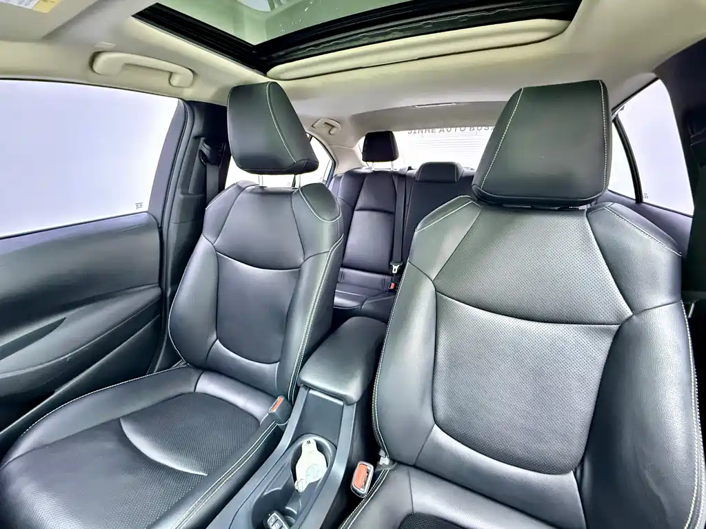 Toyota Corolla 2023 — фото 12