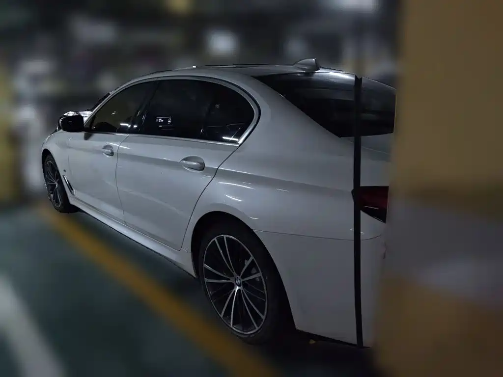 BMW 5 Series 2022