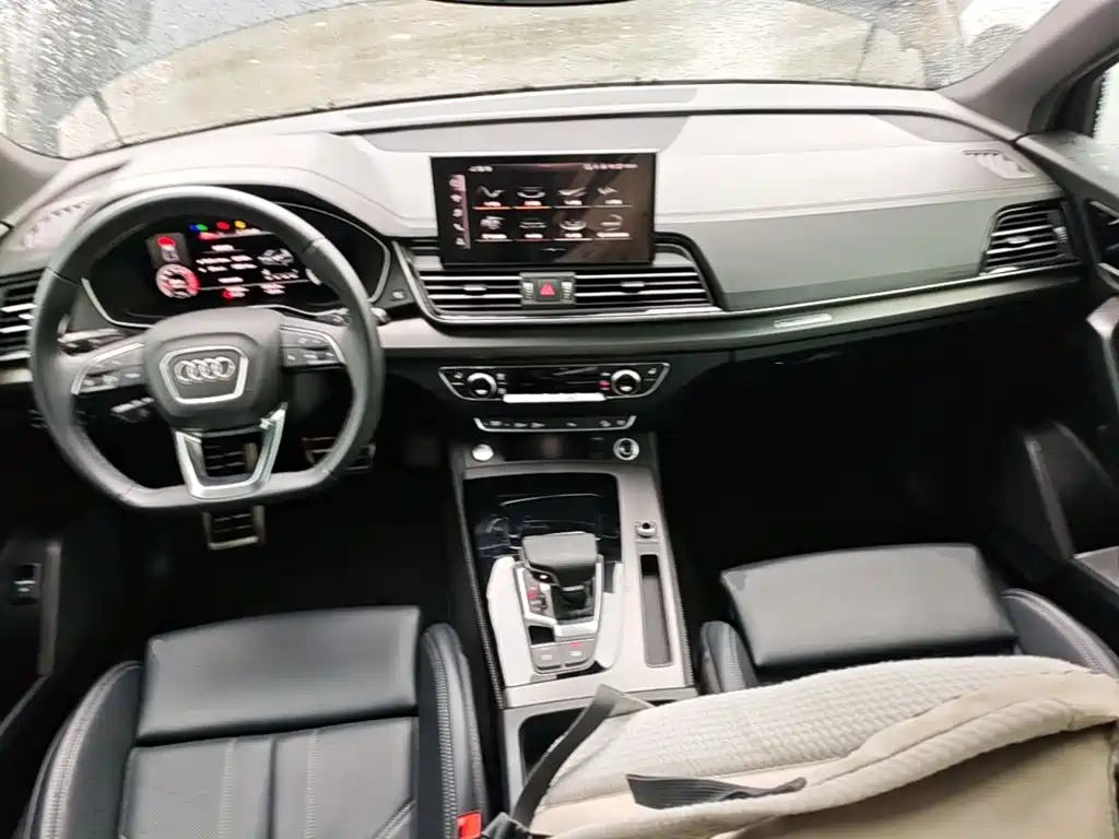 Audi Q5L 2025 — фото 10