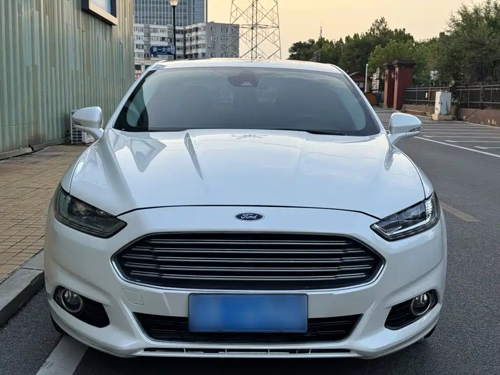 Ford Mondeo 2015 — фото 25
