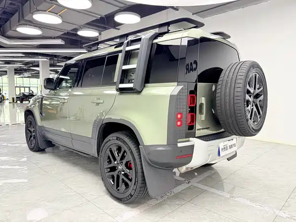 Land Rover Defender 2020