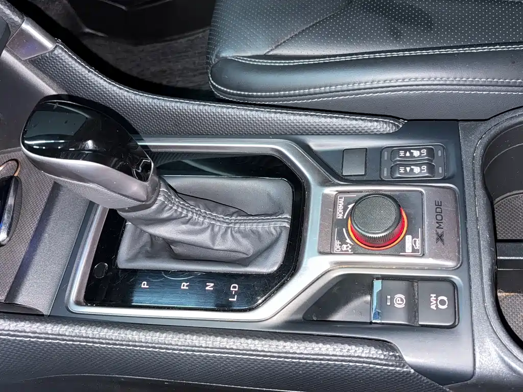 Subaru Forester 2020 — фото 10