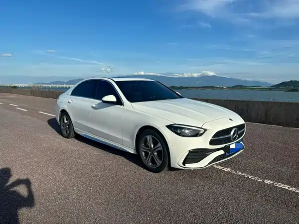 Mercedes-Benz C-Class 2022