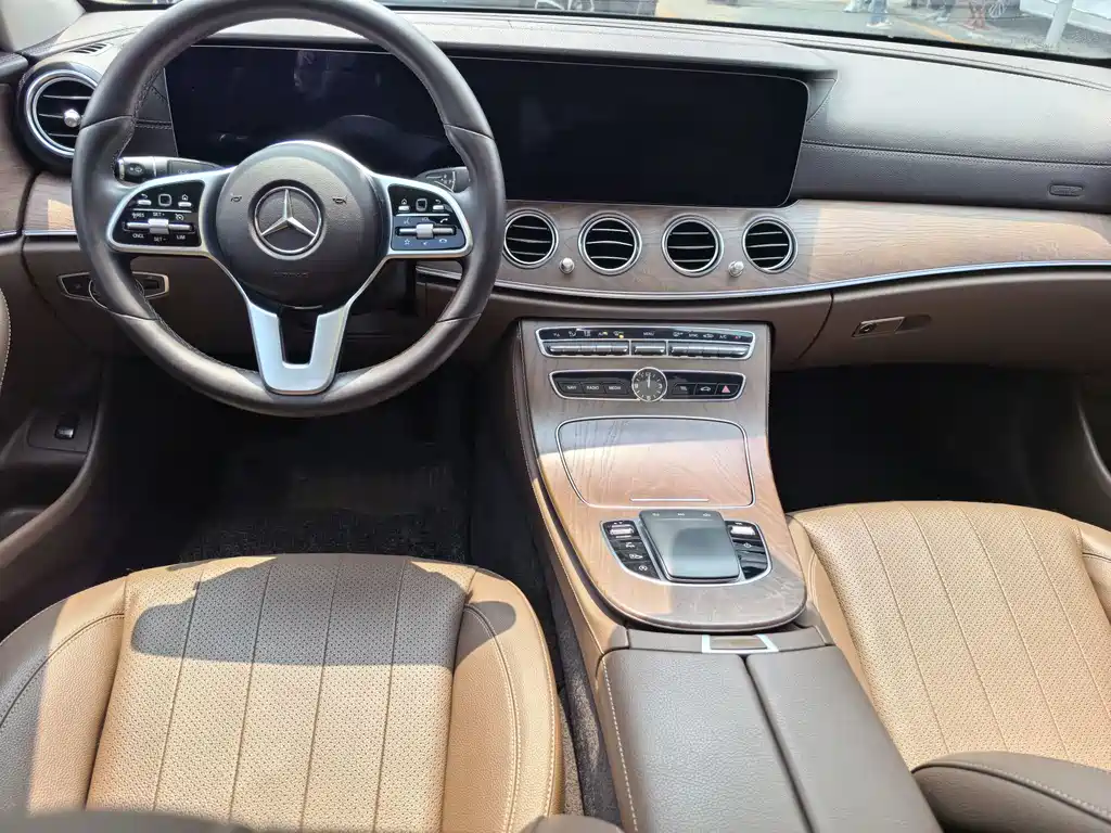 Mercedes-Benz E-Class 2019 — фото 9