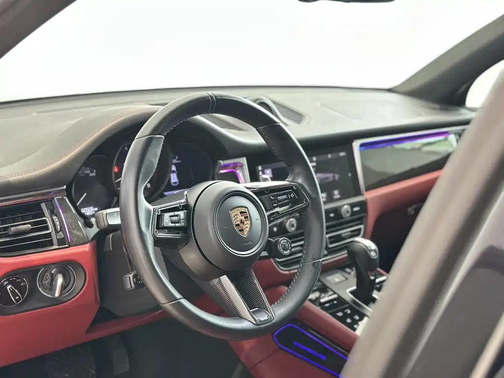Porsche Macan 2023 — фото 11