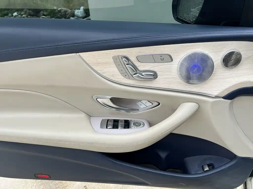 Mercedes-Benz E-Class 2018 — фото 12