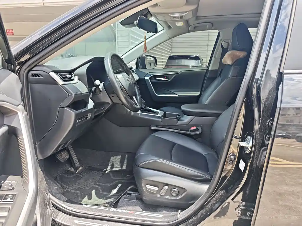 Toyota RAV4 2024