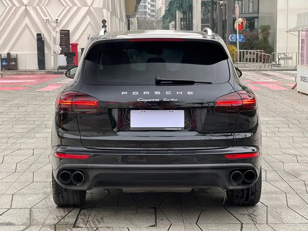Porsche Cayenne 2017 — фото 5