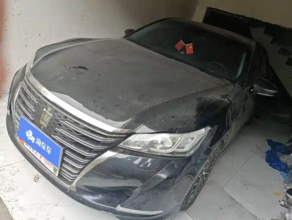 Toyota Crown 2018