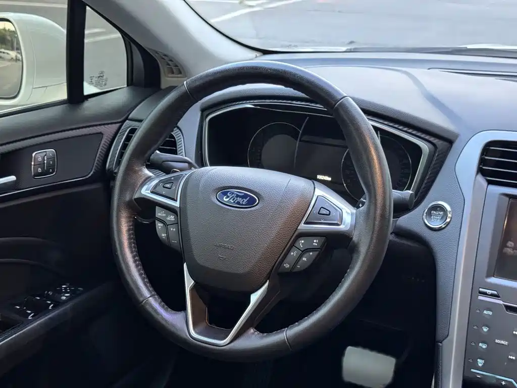 Ford Mondeo 2015 — фото 13