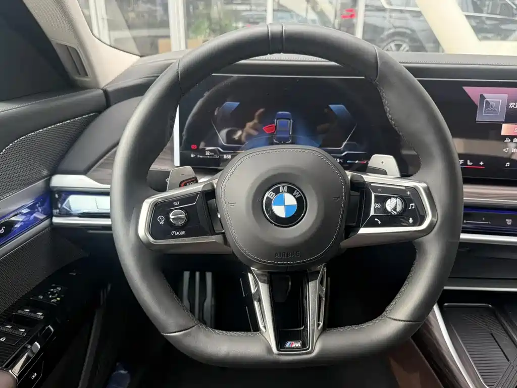 BMW 7 Series 2025 — фото 13