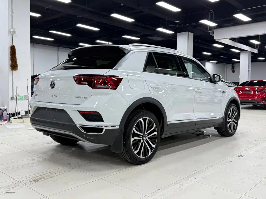 Volkswagen T-Roc 2022 — фото 3