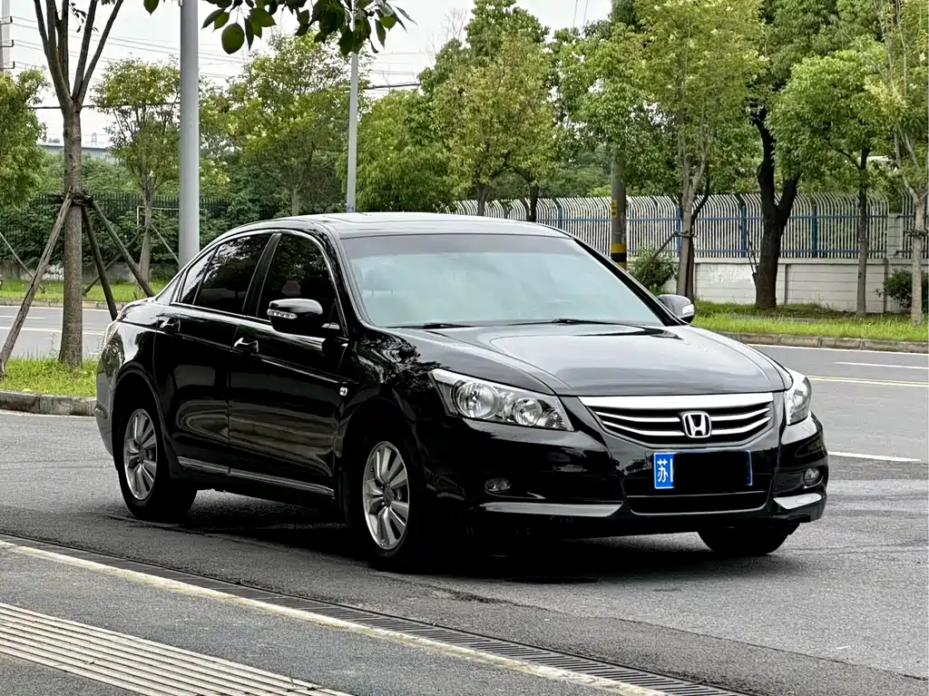 Honda Accord 2012 — фото 3