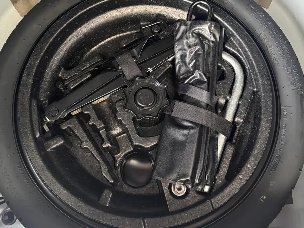 Audi Q2L 2021 — фото 17