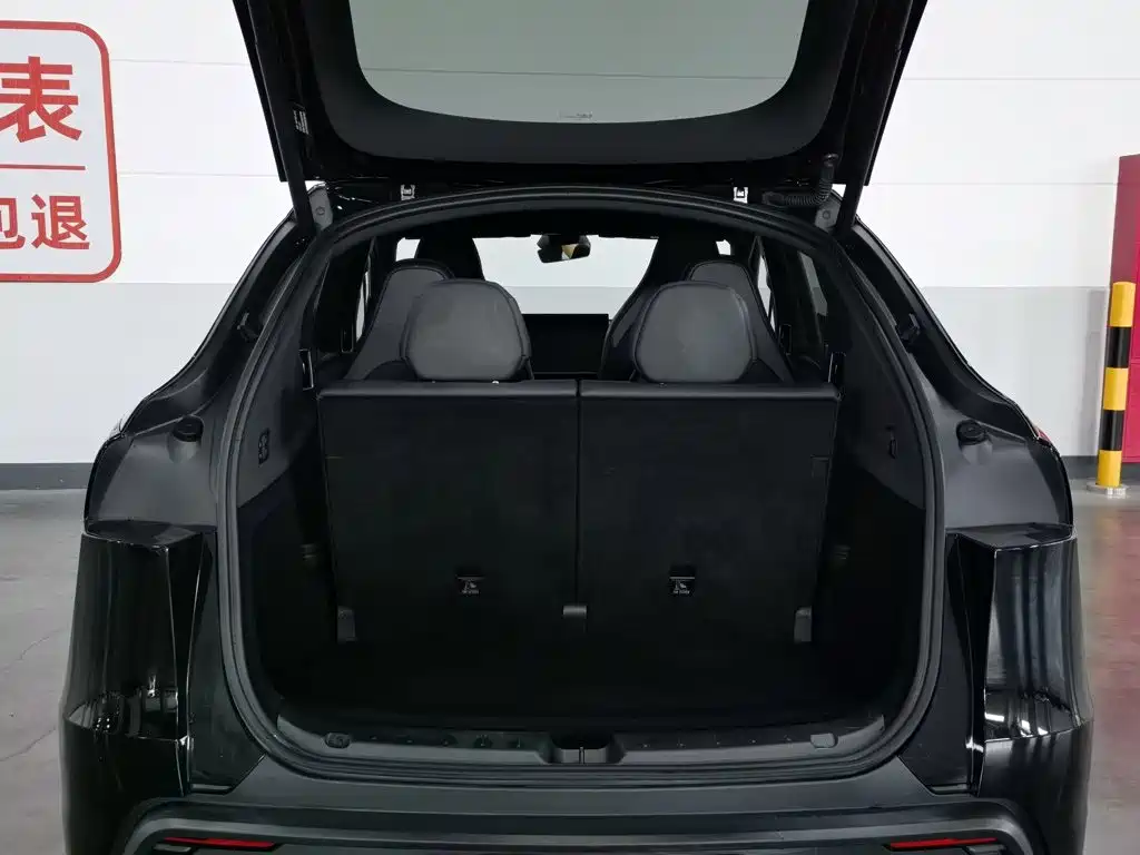Tesla Model Y L 2025 — фото 16