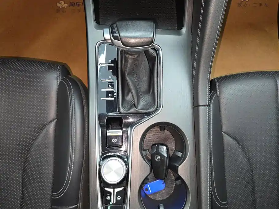 Changan CS75PLUS 2020 — фото 16