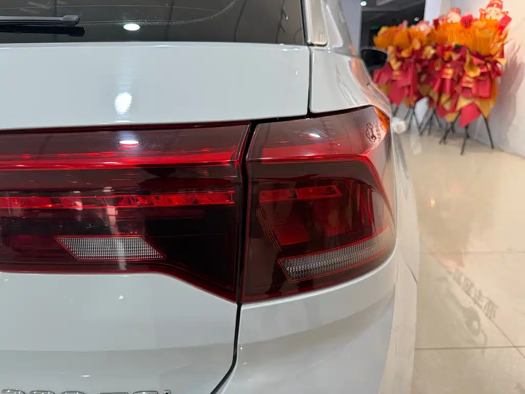 Volkswagen T-Roc 2022 — фото 20