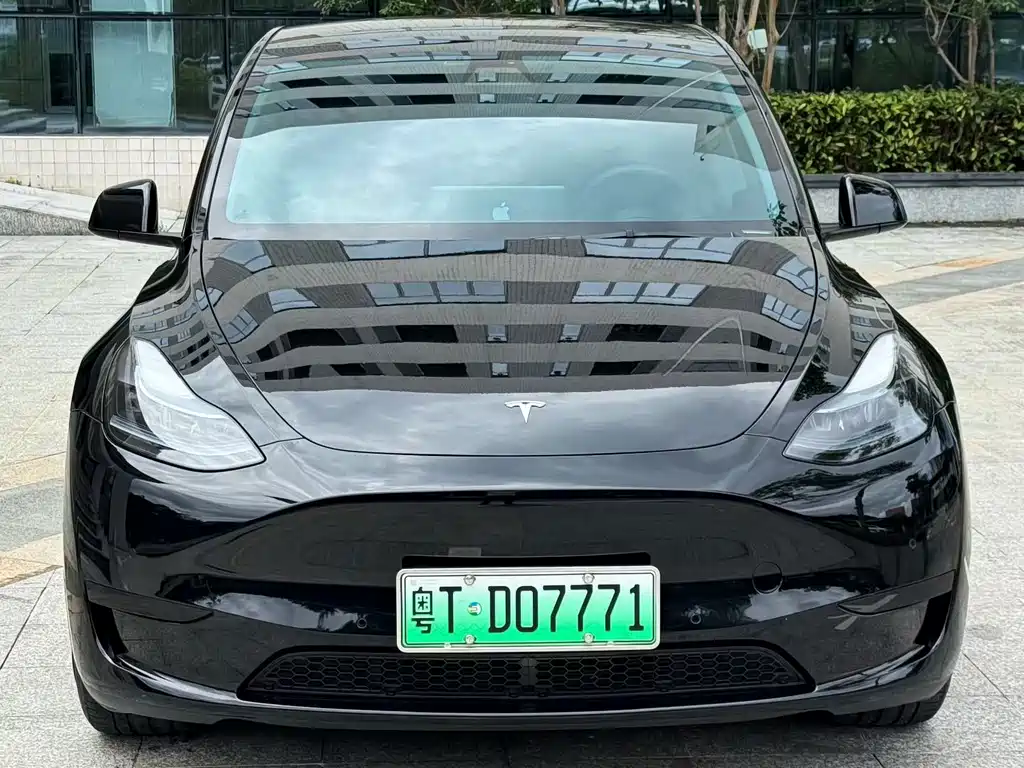Tesla Model Y 2023 — фото 2