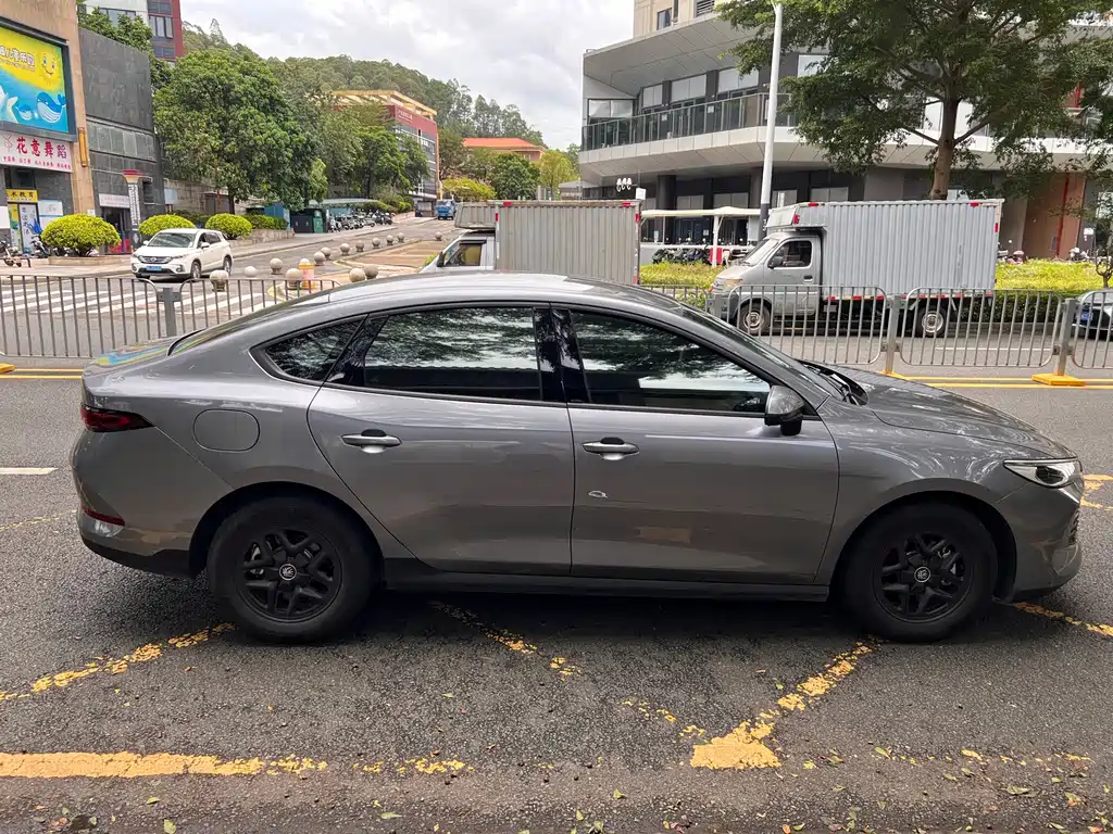 BYD Qin PLUS 2025 — фото 15