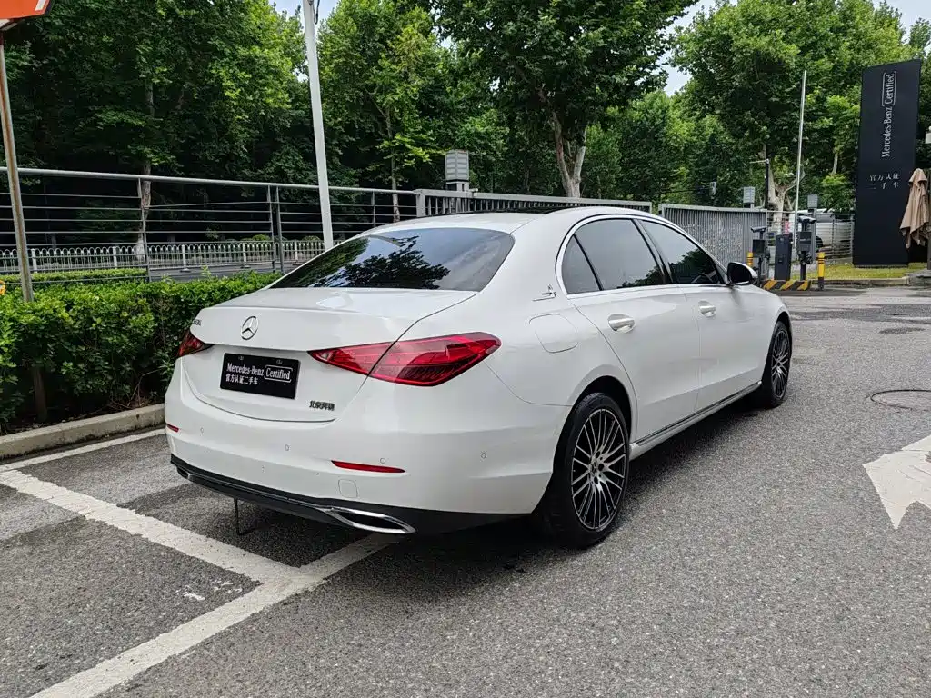 Mercedes-Benz C-Class 2022