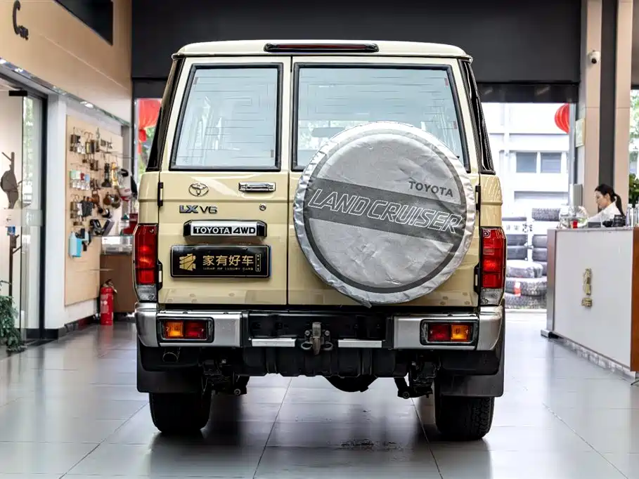 Toyota Land Cruiser 2020 — фото 5