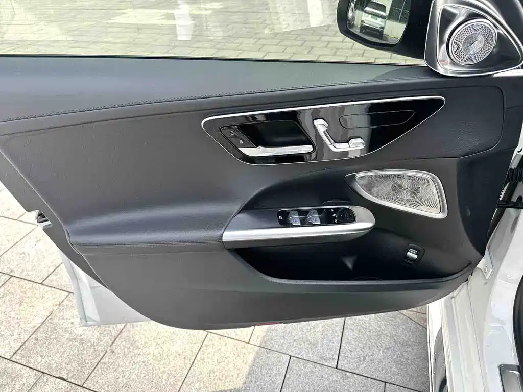 Mercedes-Benz C-Class 2022 — фото 11