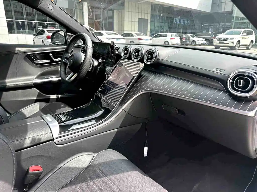 Mercedes-Benz C-Class 2022