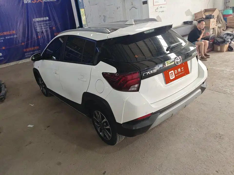 Toyota Yaris L 2022 — фото 4
