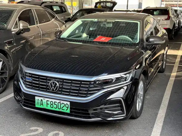 Volkswagen Passat Plug-In Hybrid 2022